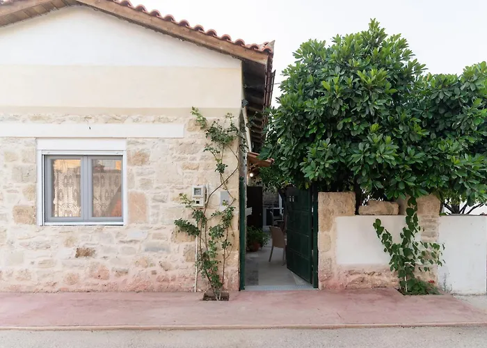 Petra Vori House